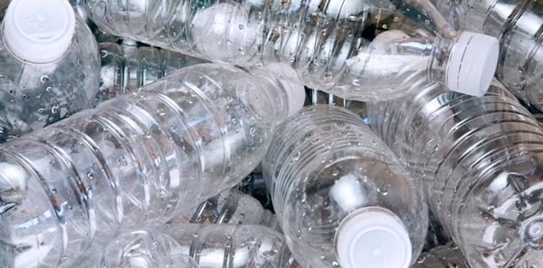 Recykling plastikowych butelek - drugie życie z politereftalanu etylenu (PET)